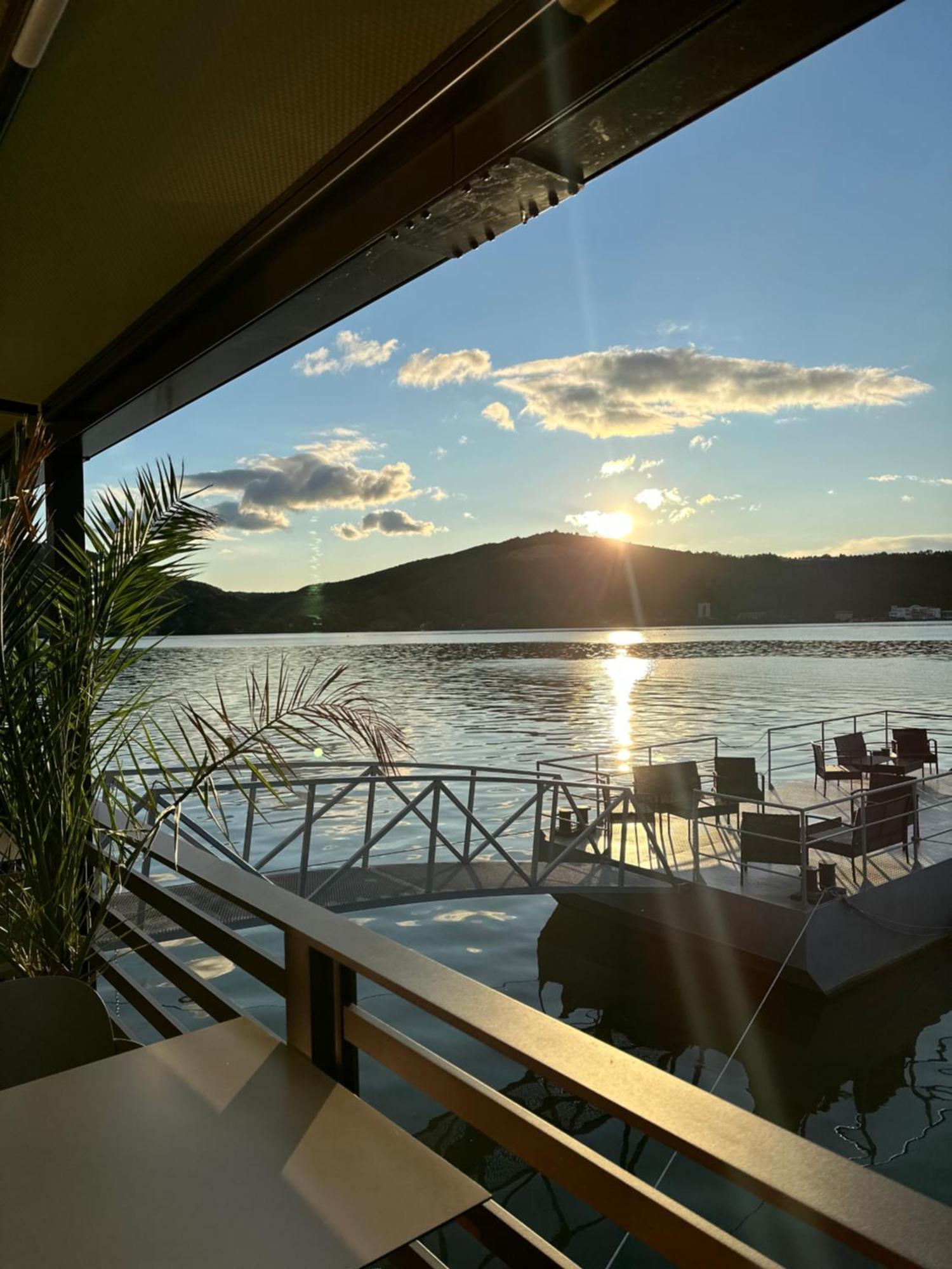 Melin Residence Orşova Екстериор снимка